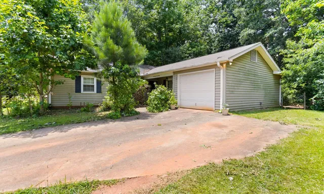 217 Hunters Trail