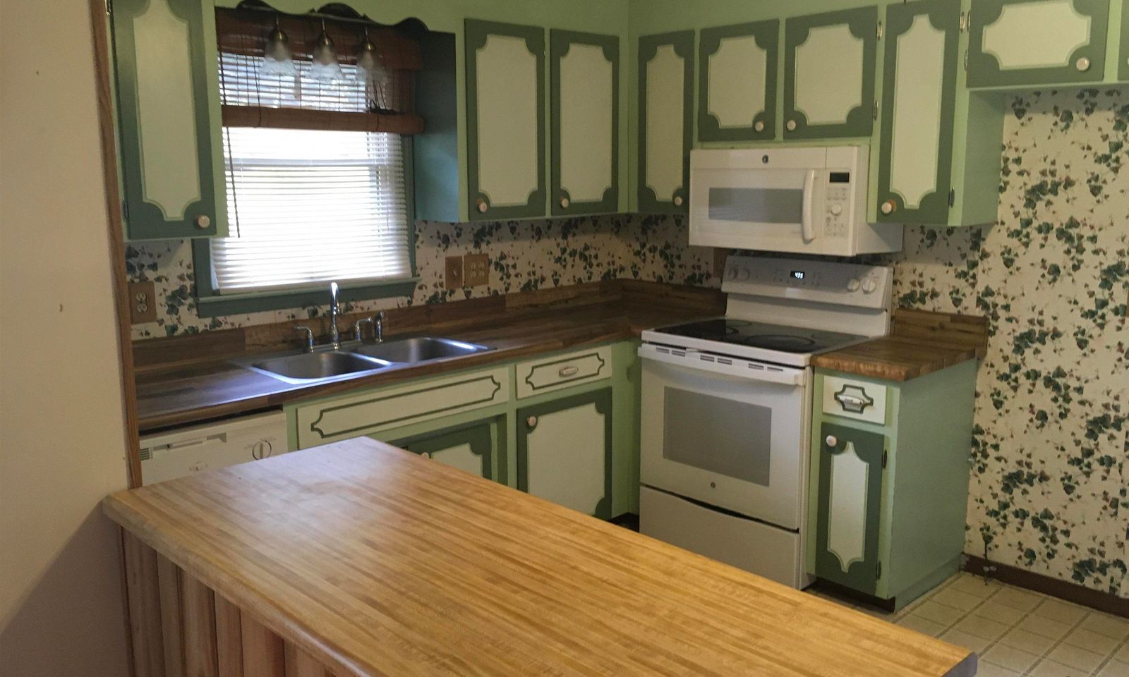 Property image 2 at 104 Padgett Court, Wellford, SC 29385