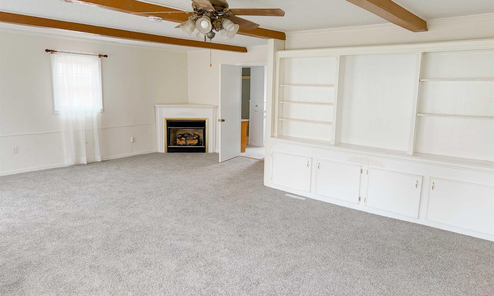 Property image 2 at 8 Charing Cross Road, Taylors, SC 29687
