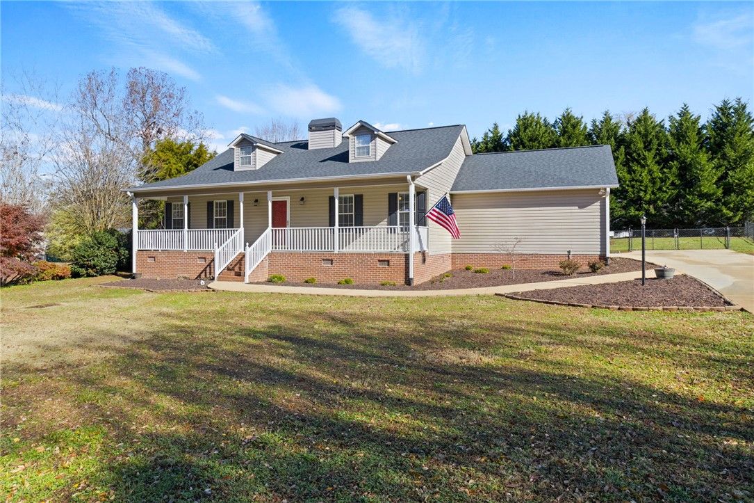 Property image 2 at 510 Weldon Way, Anderson, SC 29626