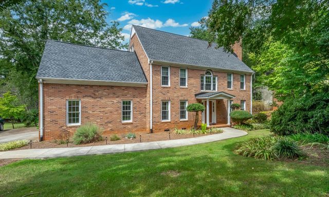 523 Wellesley Place