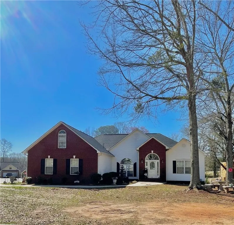 Amberwood, Anderson Community