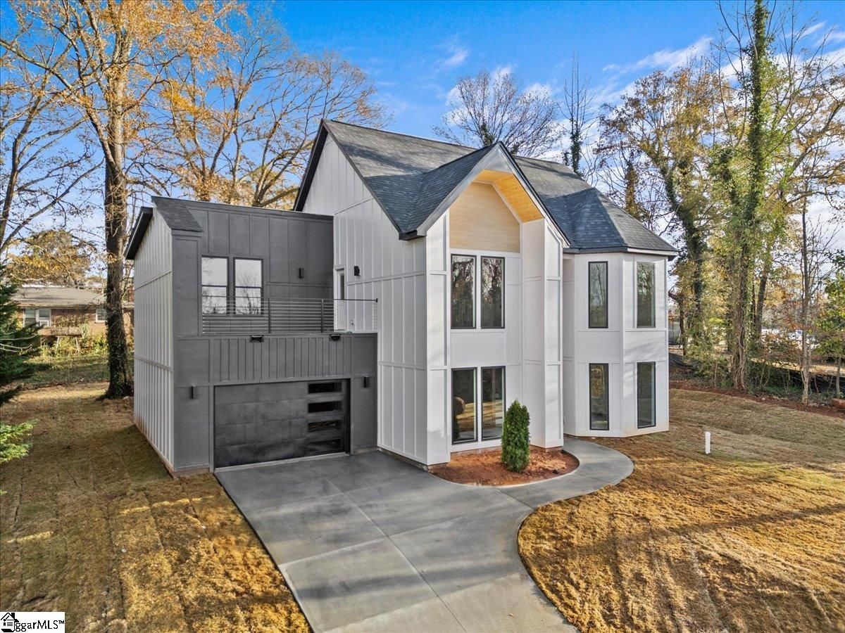 Property image 3 at 105 Tanglewood Drive, Greenville, SC 29611