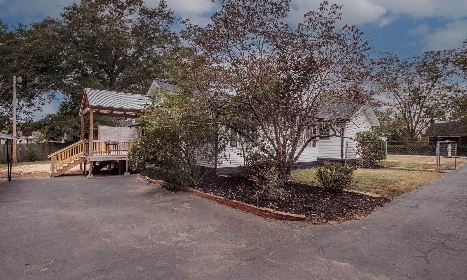 Property image 2 at 600 E 2nd Avenue, Easley, SC 29642