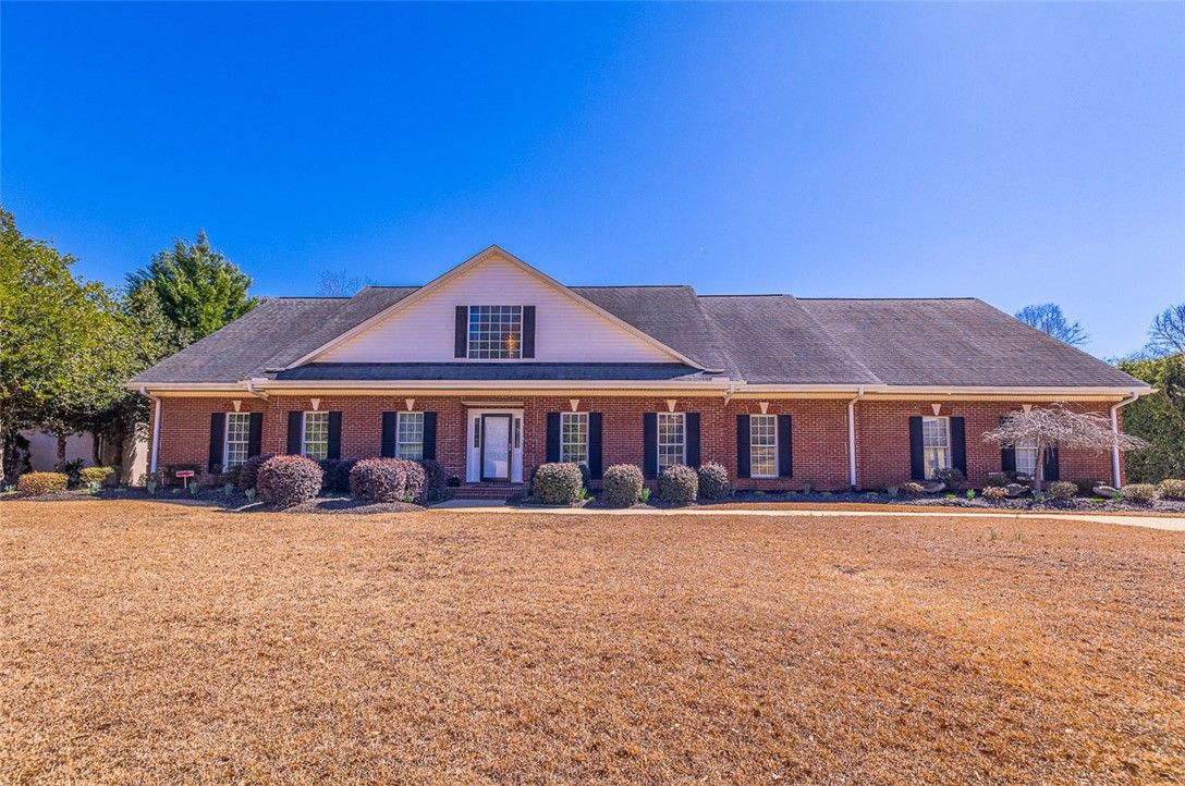 Middle Creek, Easley Community