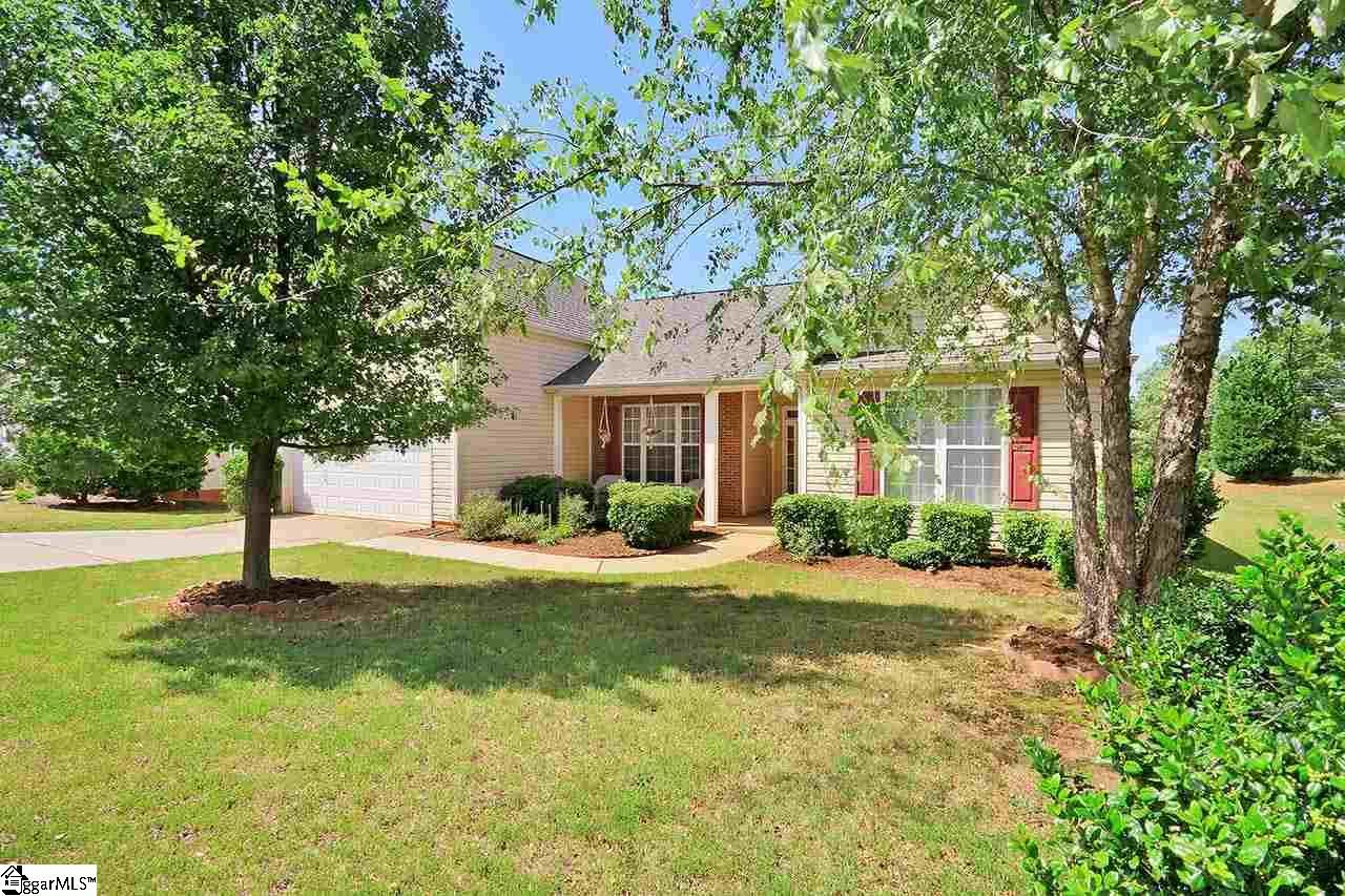 Property image 2 at 38 Birkhall Circle, Greenville, SC 29605