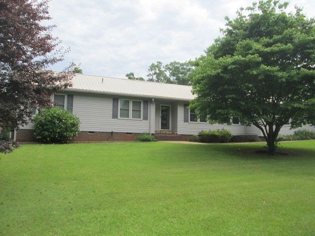 Property image 1 at 410 Stonehaven Drive, Anderson, SC 29625