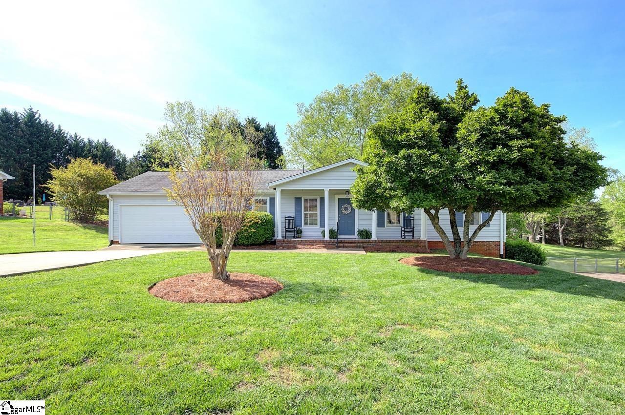 39 Rollingreen Road