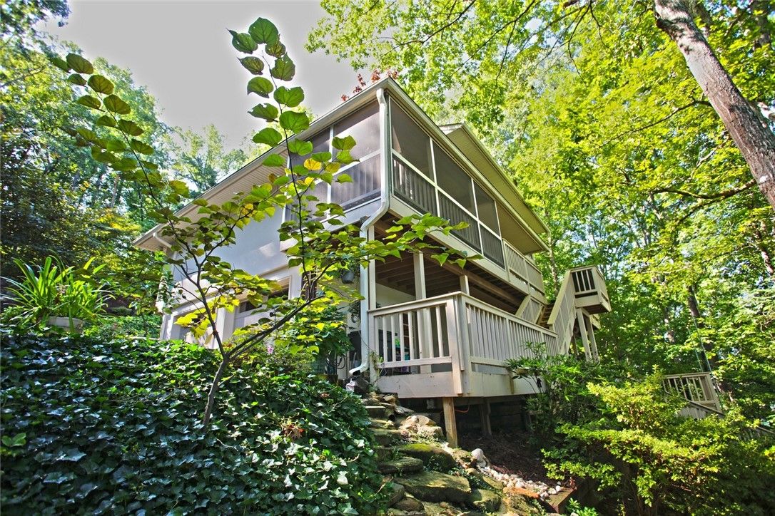Property image 3 at 307 Harbor Drive, Seneca, SC 29672