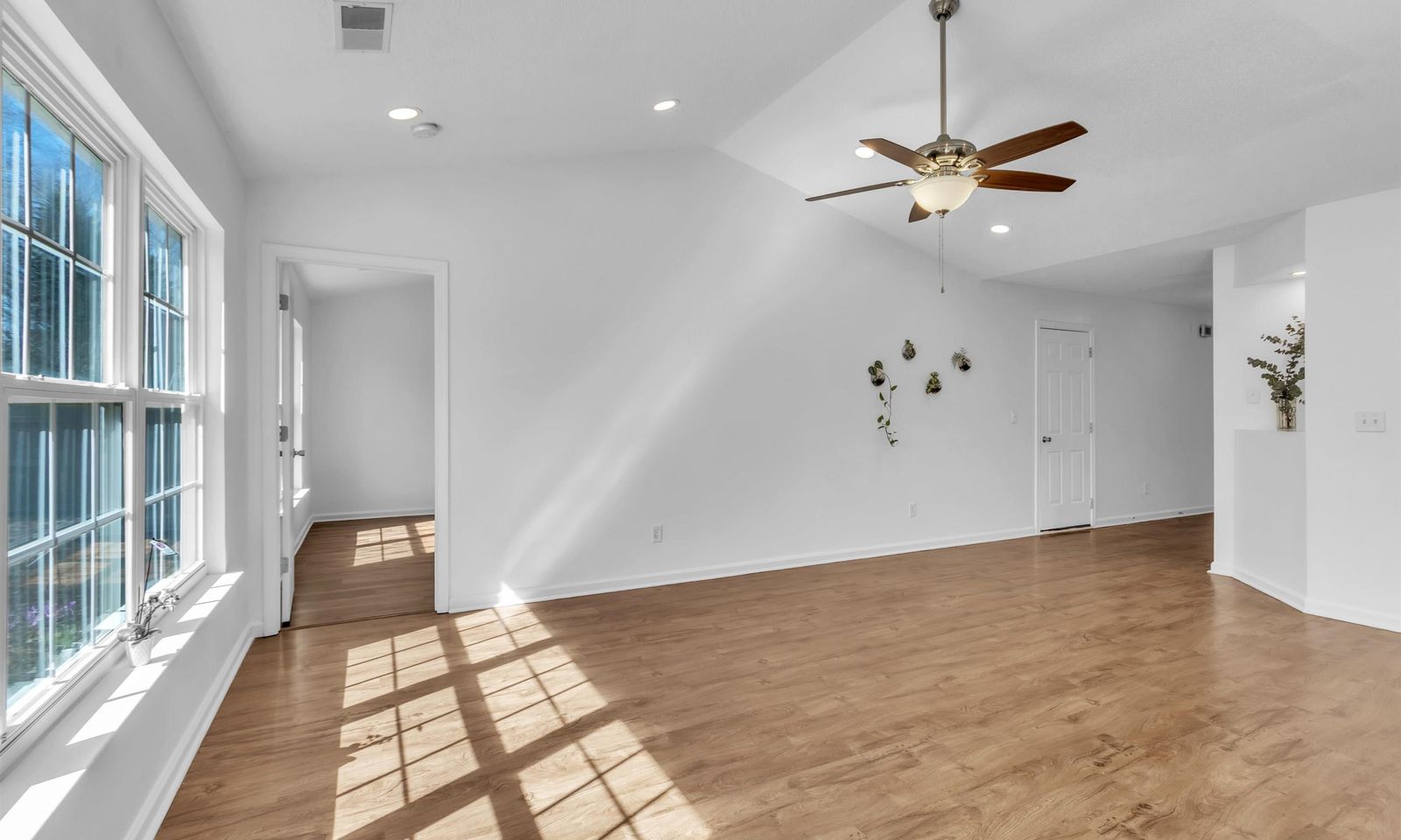 Property image 3 at 669 Timber Walk Drive, Simpsonville, SC 29681