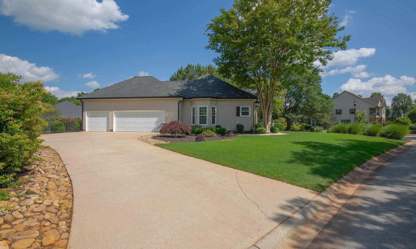Property image 4 at 300 BATTERY Boulevard, Greenville, SC 29615