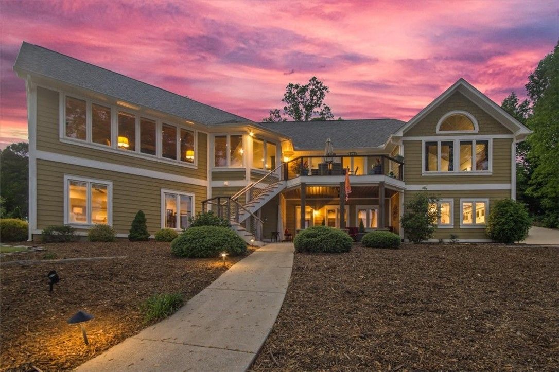 Property image 2 at 519 Beacon Shores Drive, Seneca, SC 29672