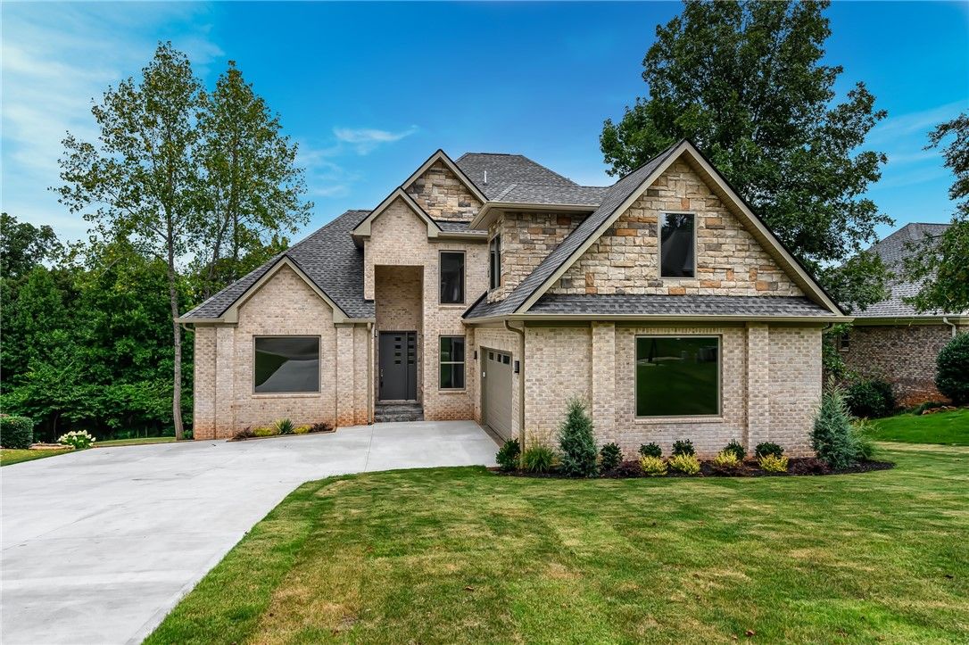 Property image 1 at 137 Turnberry Road, Anderson, SC 29621