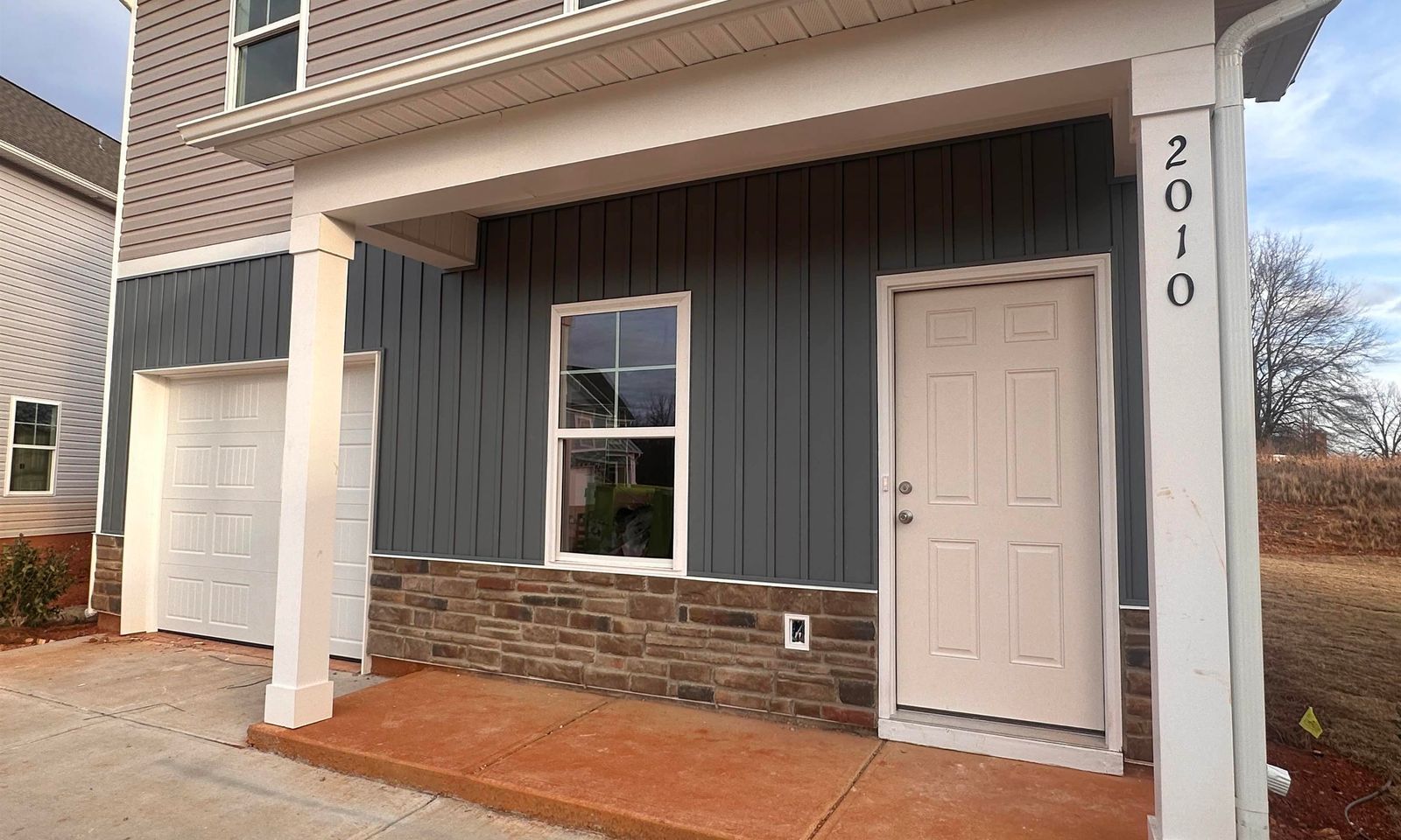 Property image 2 at 2010 Silverwalk Court, Duncan, SC 29334