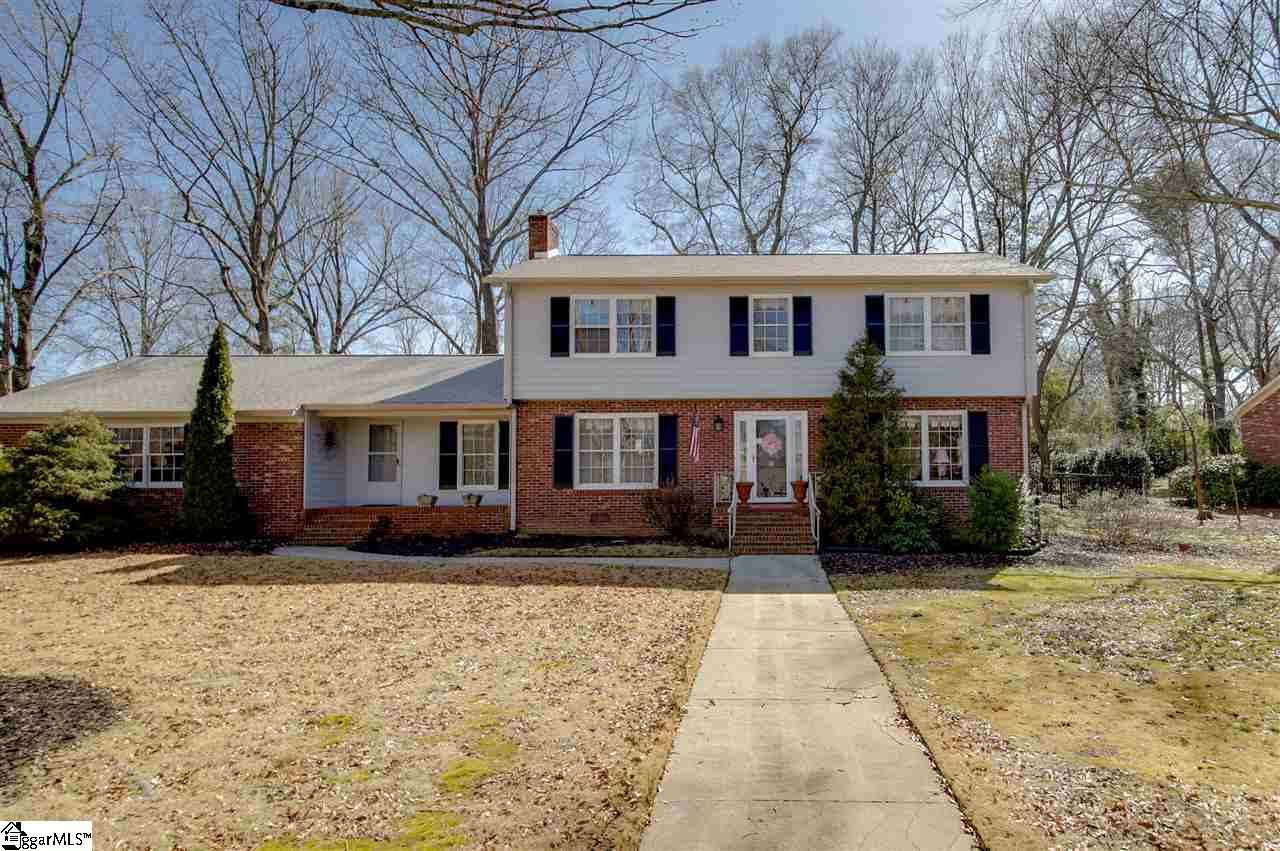 Main image of property at 10 Freeport Drive, Greenville, SC 29615
