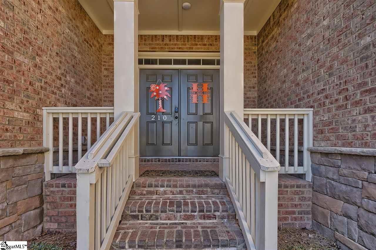 Property image 2 at 210 Buxton Court, Easley, SC 29642