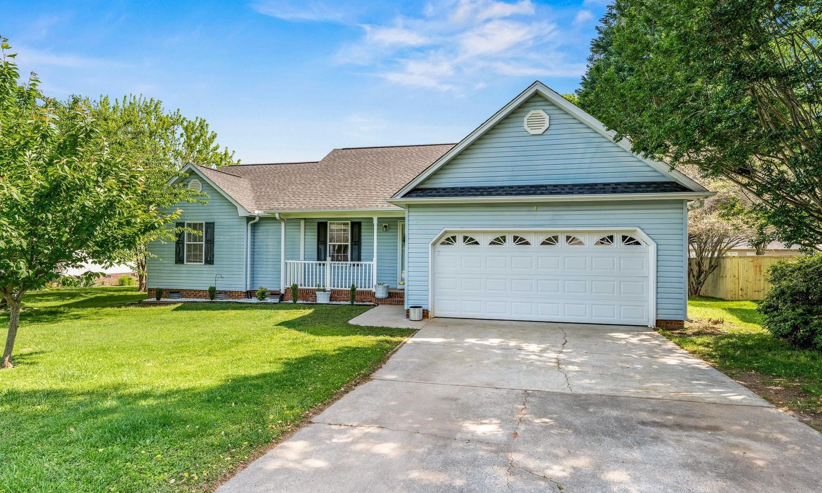 Property image 2 at 308 Tearose Lane, Simpsonville, SC 29681