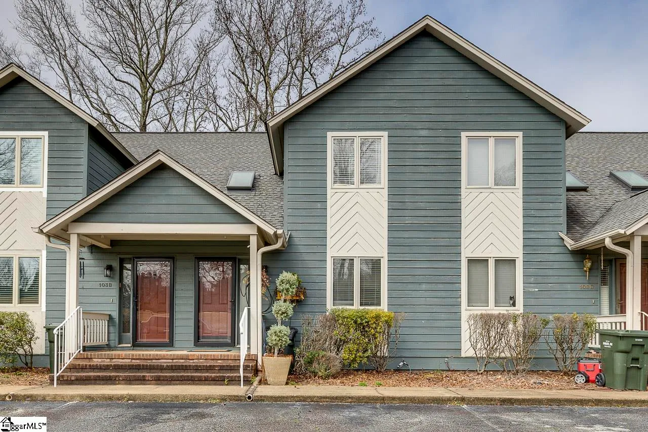 Fairway Oaks Condo, Easley Community