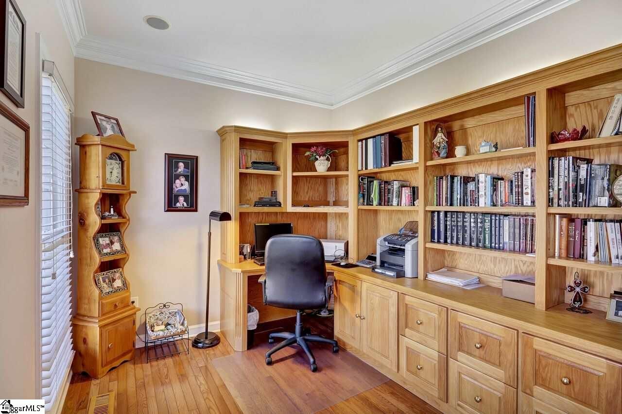 Property image 3 at 6 Covey Court, Greer, SC 29650
