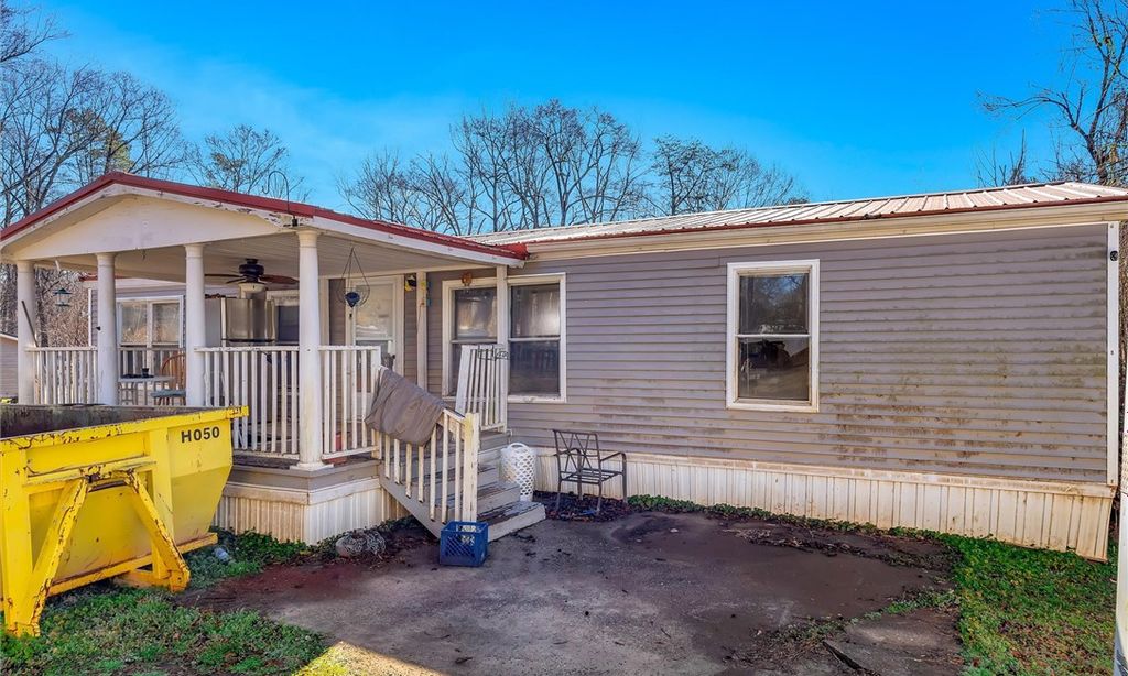 108 Shady Acres Circle