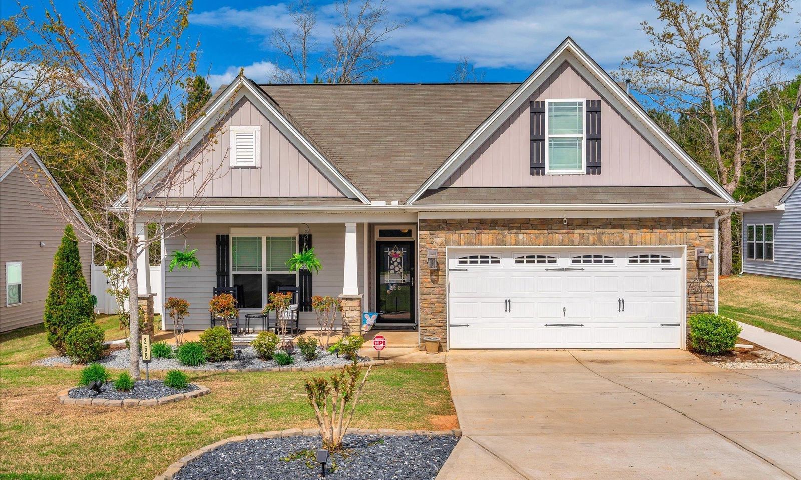 Caledonia, Easley Community