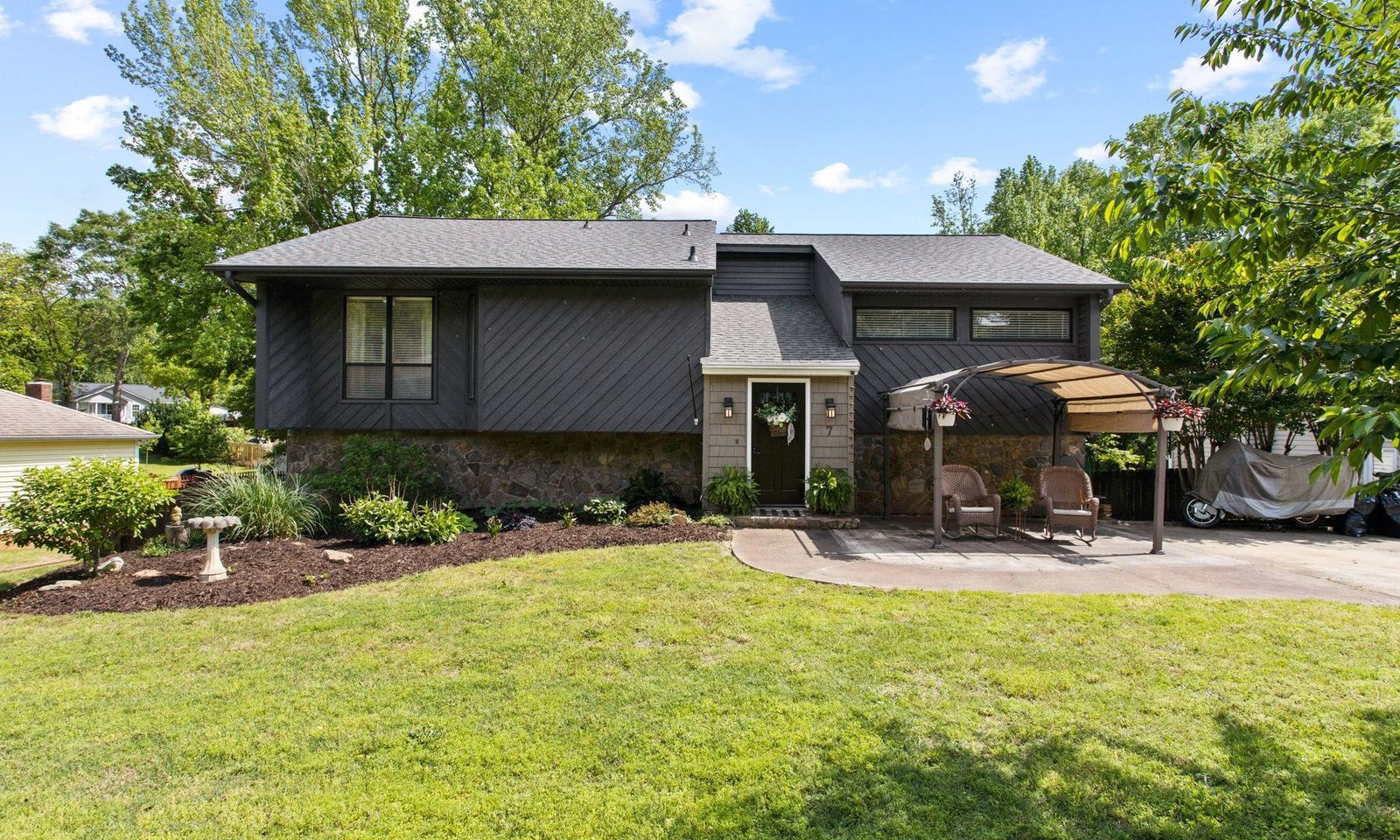 7 Bendingwood Circle