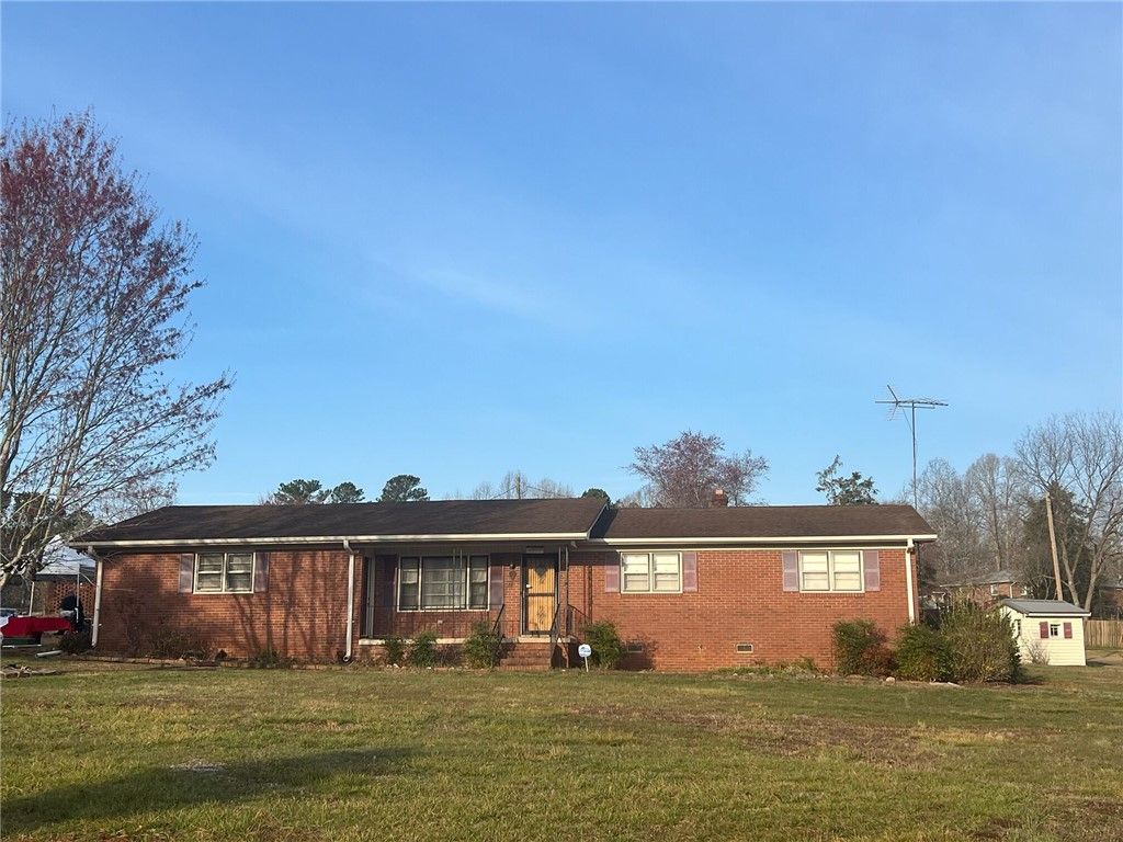 Main image of property at 240 Bountyland Road, Seneca, SC 29672