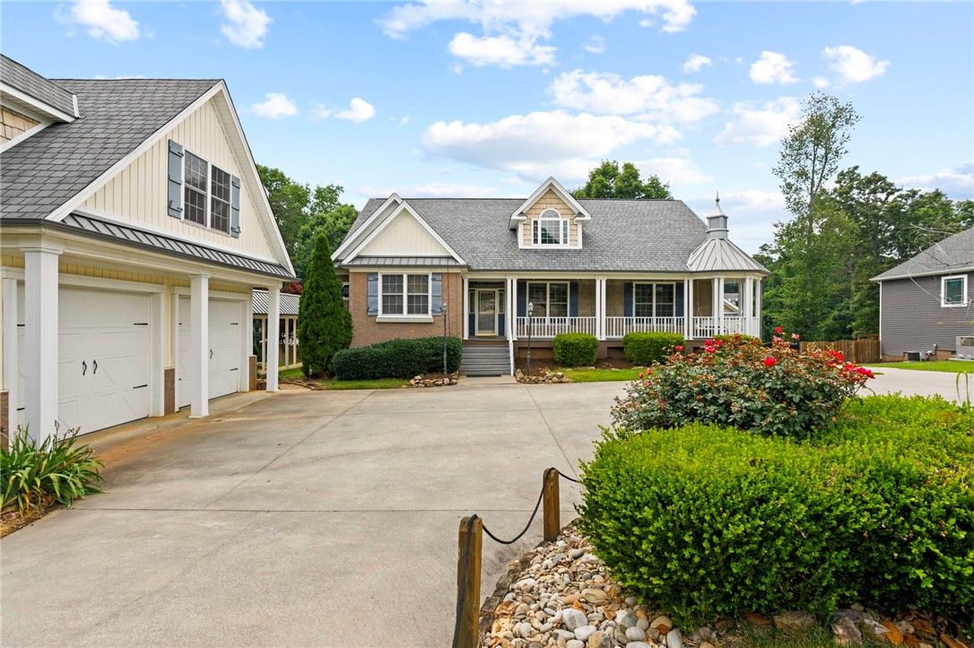 Property image 2 at 106 Woodcross Way, Easley, SC 29642