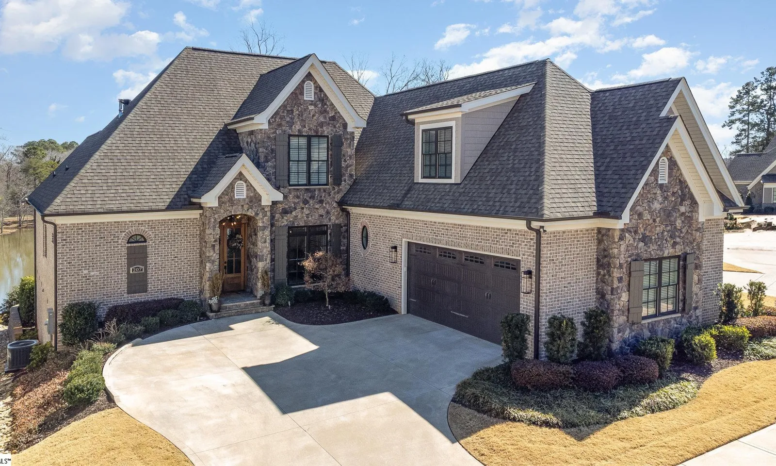 Chestnut Pond, Simpsonville Community