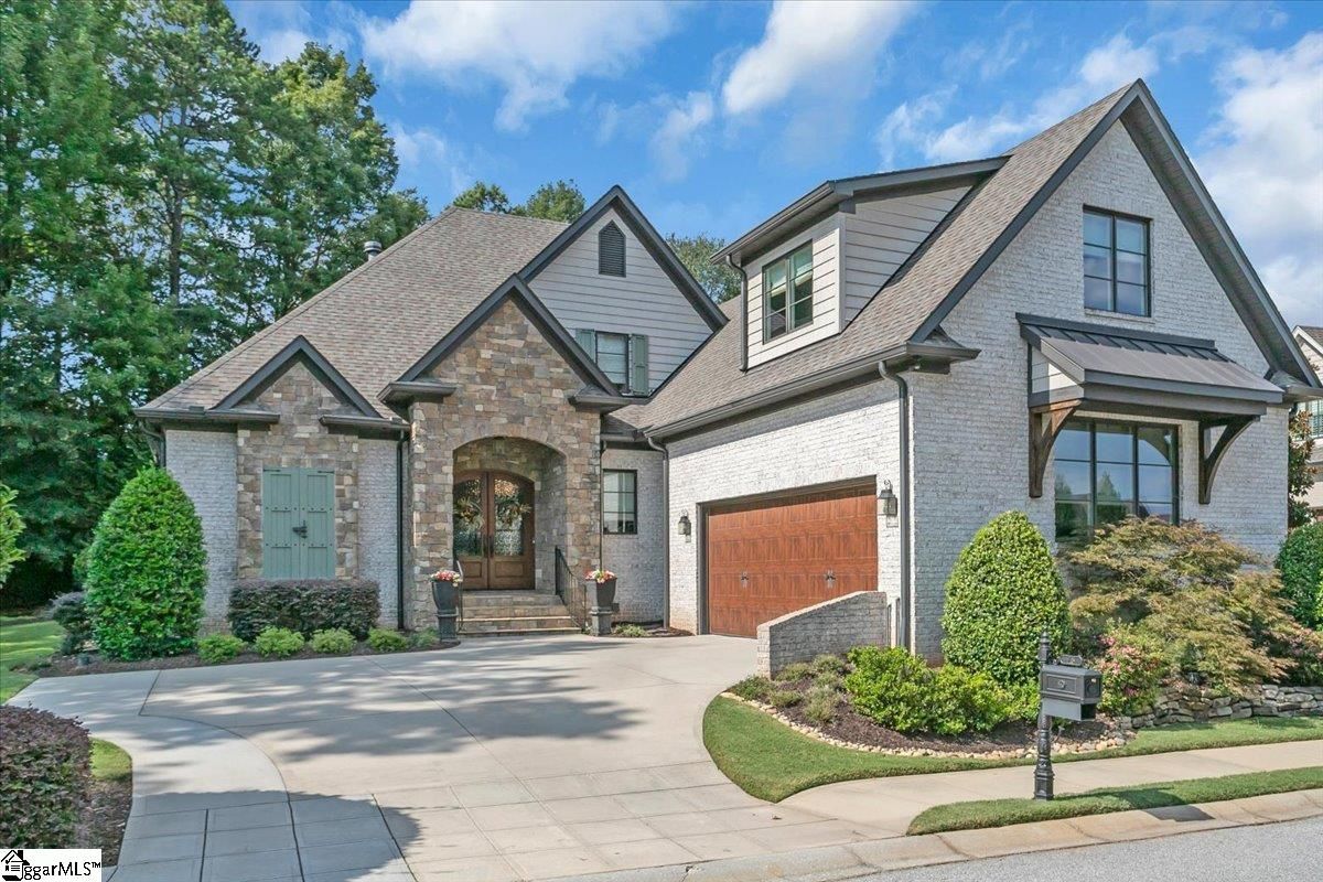 Main image of property at 15 Charleston Oak Lane, Greenville, SC 29615