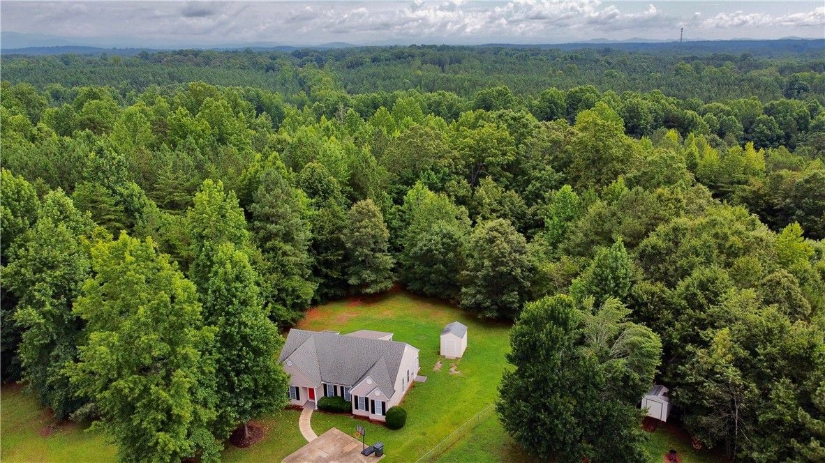 Property image 3 at 306 Royal Avenue, Walhalla, SC 29691