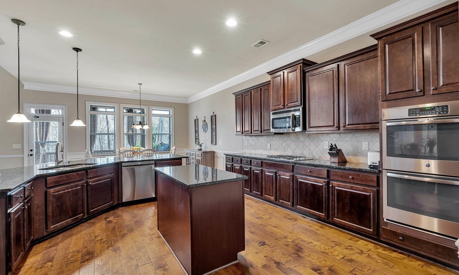 Property image 3 at 328 Sunnybrook Lane, Greer, SC 29650