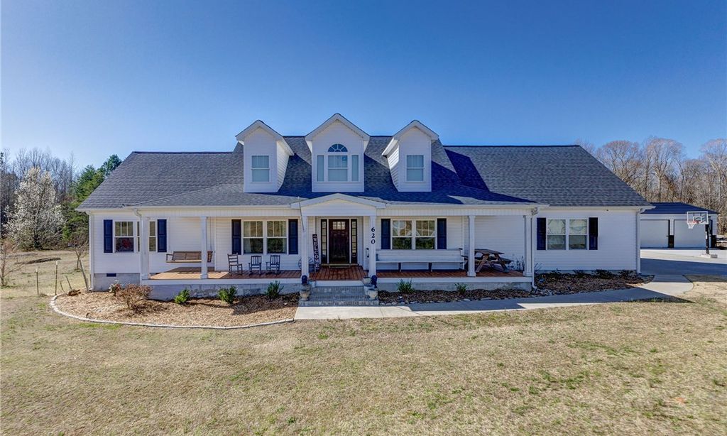 620 George Sutherland Road