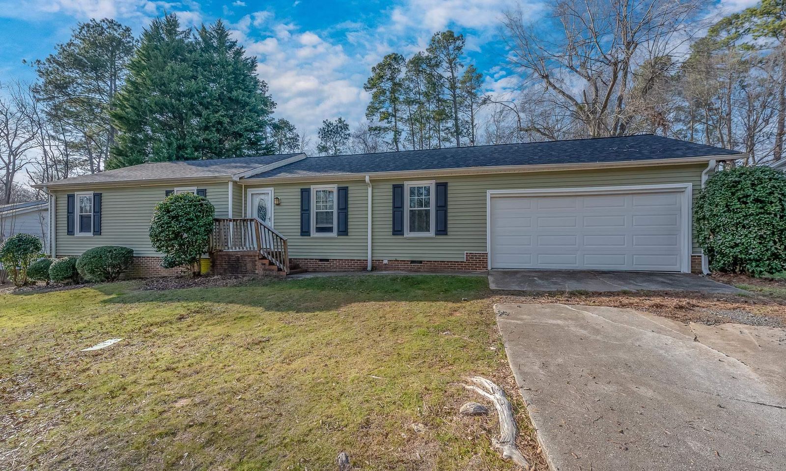 Main image of property at 210 Chickamauga Lane, Simpsonville, SC 29681