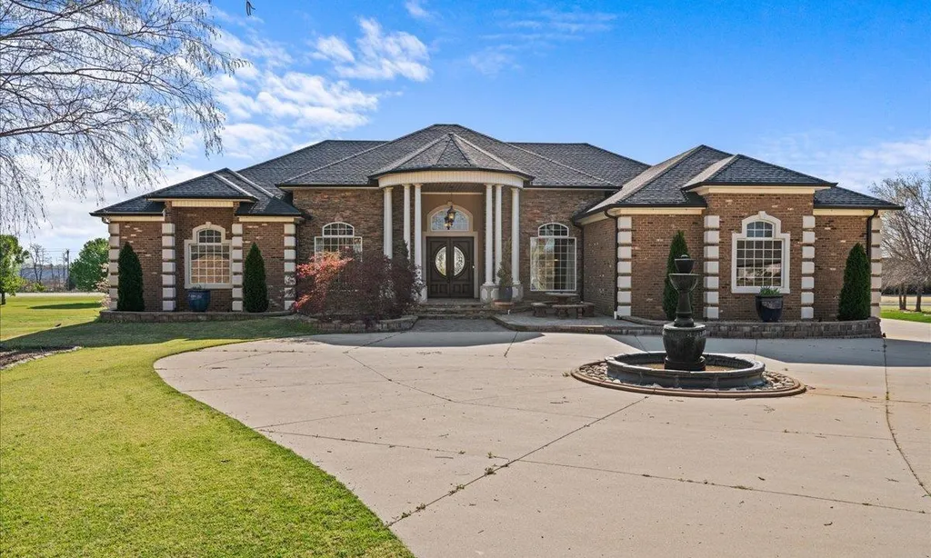 232 Vista Pointe Drive
