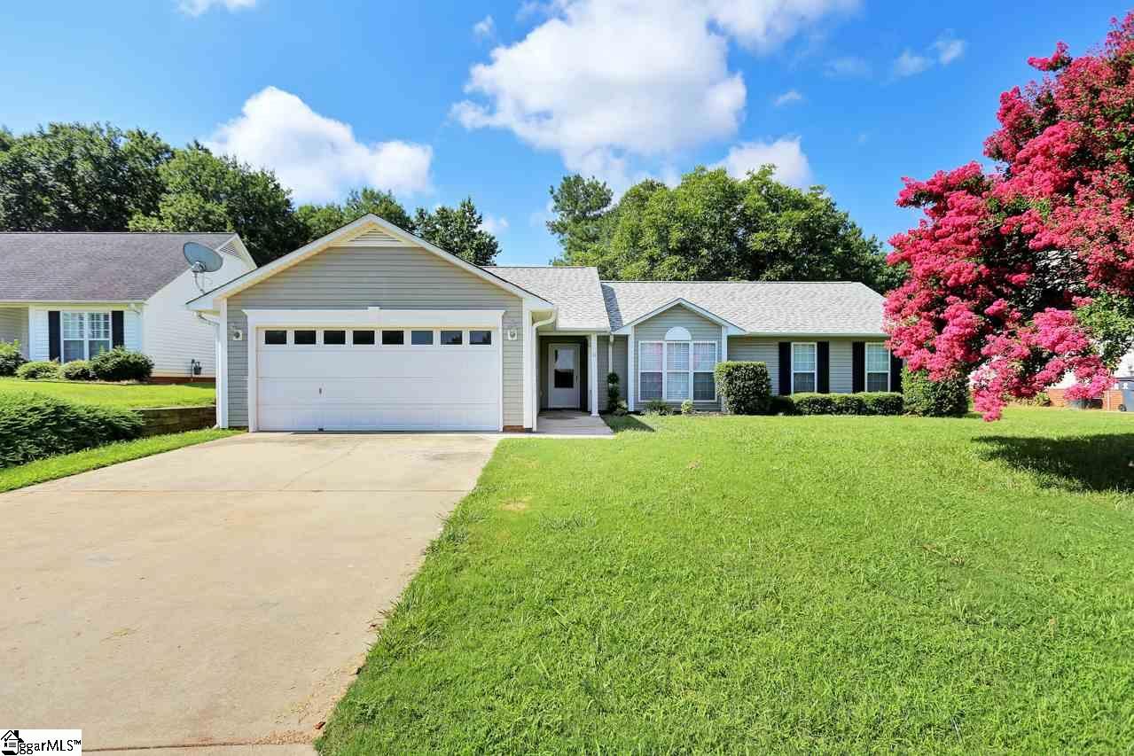 Property image 1 at 11 Pheasant Ridge Drive, Taylors, SC 29687