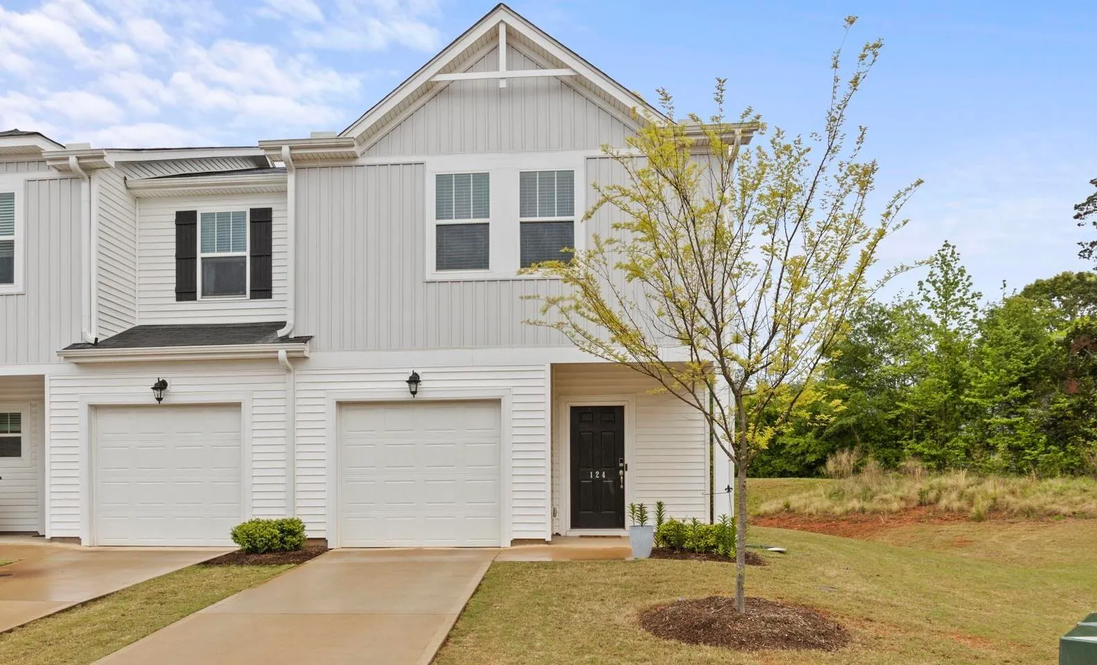 Foxcroft Townes, Greenville Community