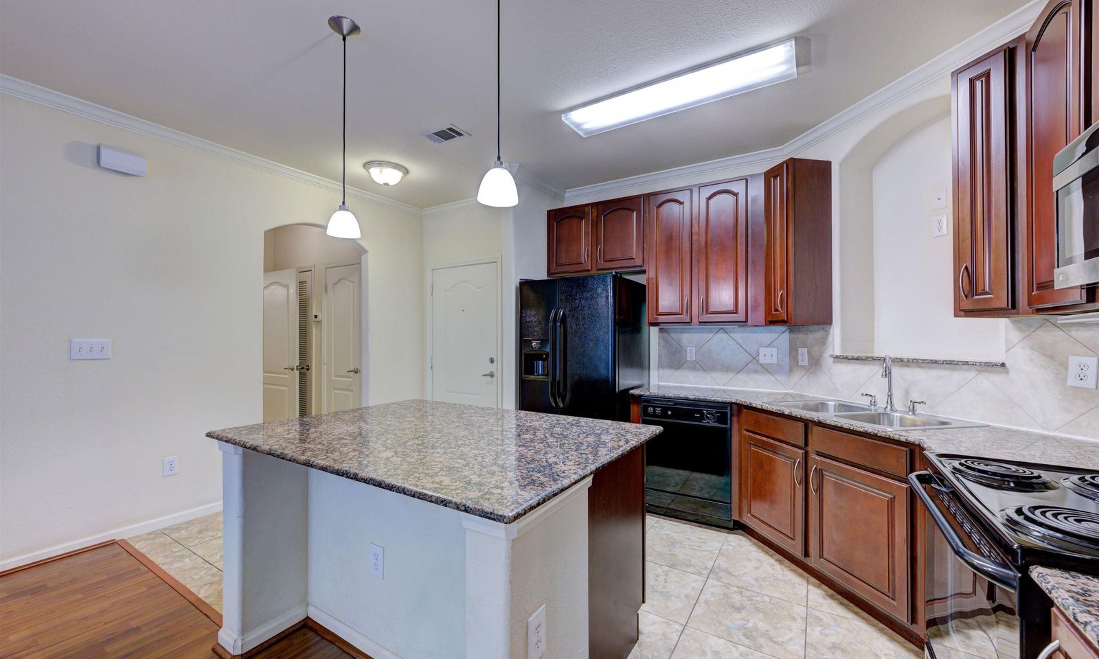 Property image 5 at 1085 Shop Road 125, Columbia, SC 29201