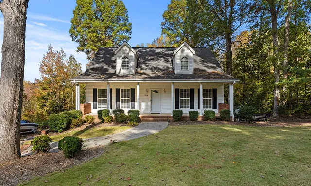 504 Ridgeway Court