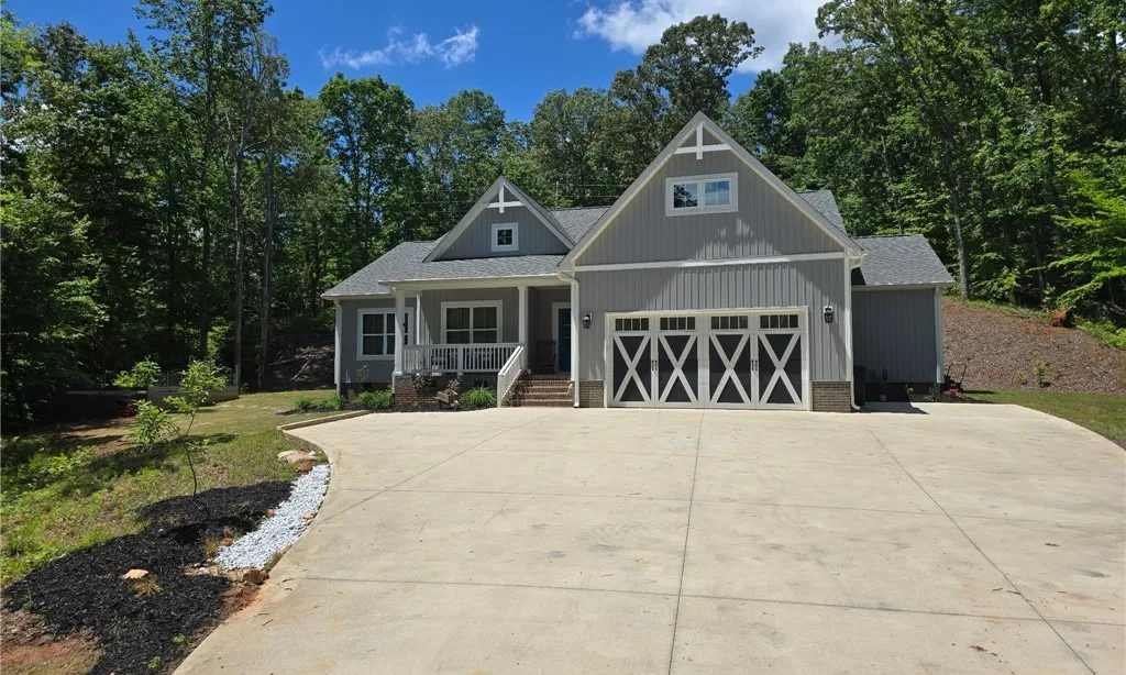 1019 Glen Road