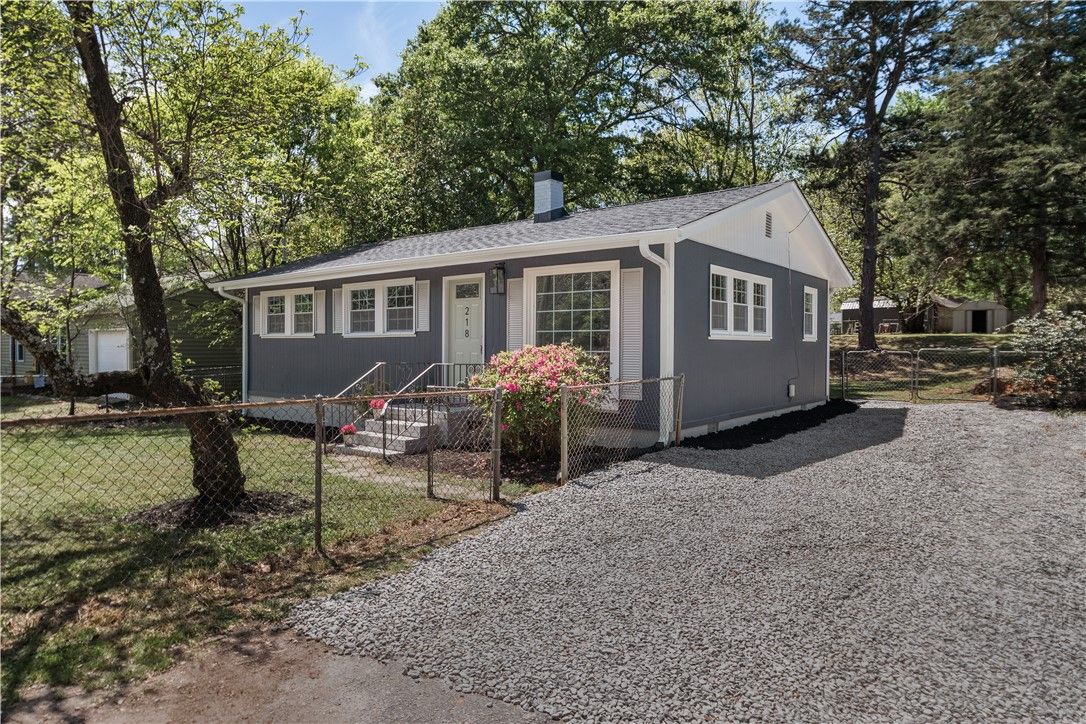 Property image 2 at 218 Mark Street, Easley, SC 29642