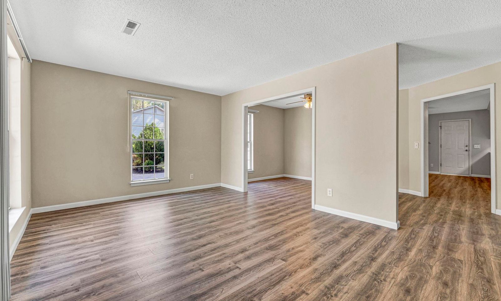 Property image 3 at 204 Eastwood Drive, Taylors, SC 29687