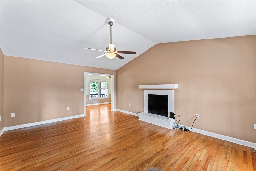 Property image 4 at 1001 E Laurel Avenue, Greenwood, SC 29649