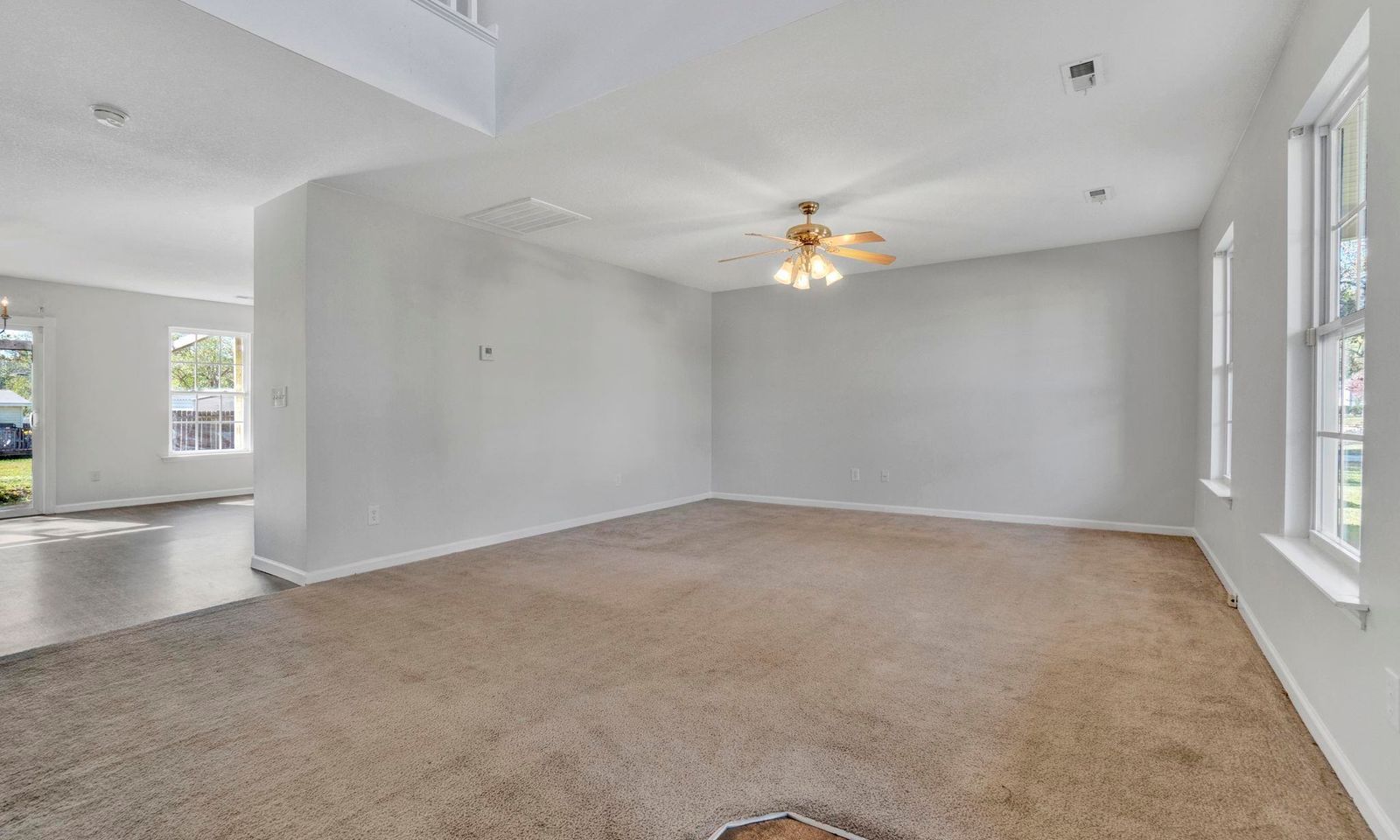 Property image 4 at 12 Picardy Drive, Greenville, SC 29605