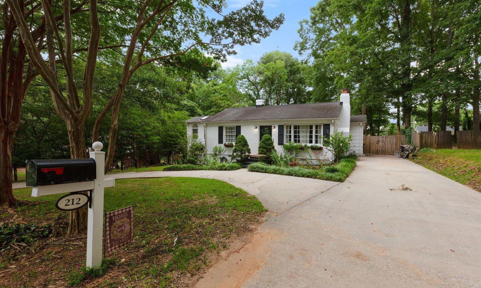 Property image 2 at 212 Grace Avenue, Easley, SC 29640-3612
