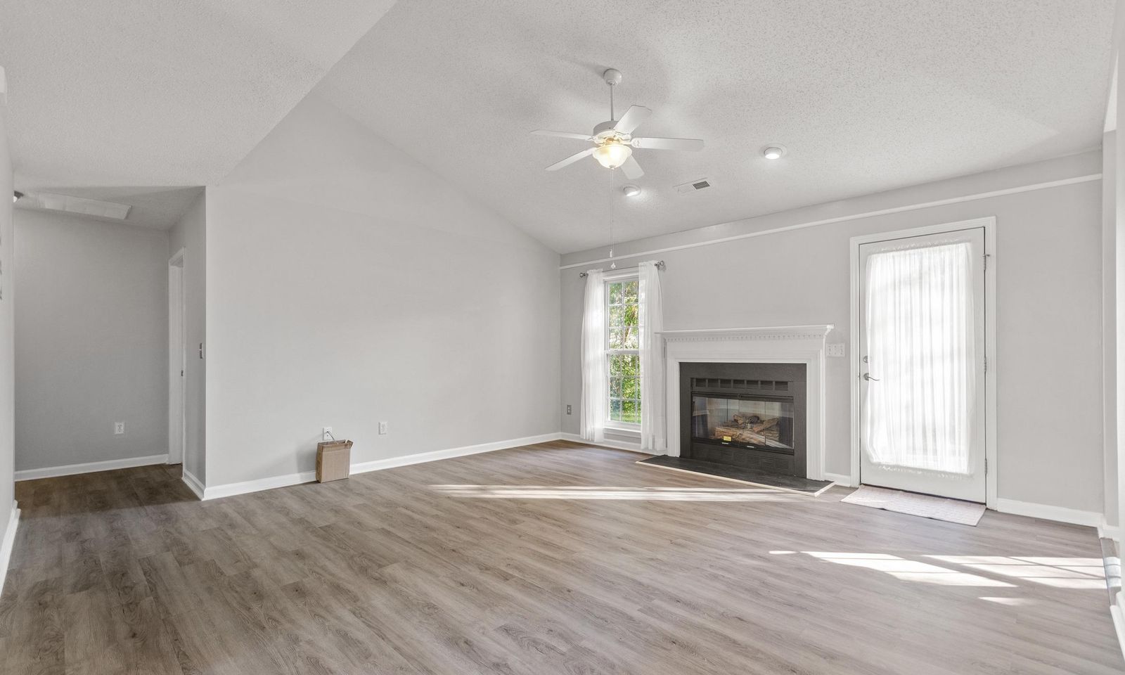 Property image 3 at 110 Stonington Way, Taylors, SC 29687