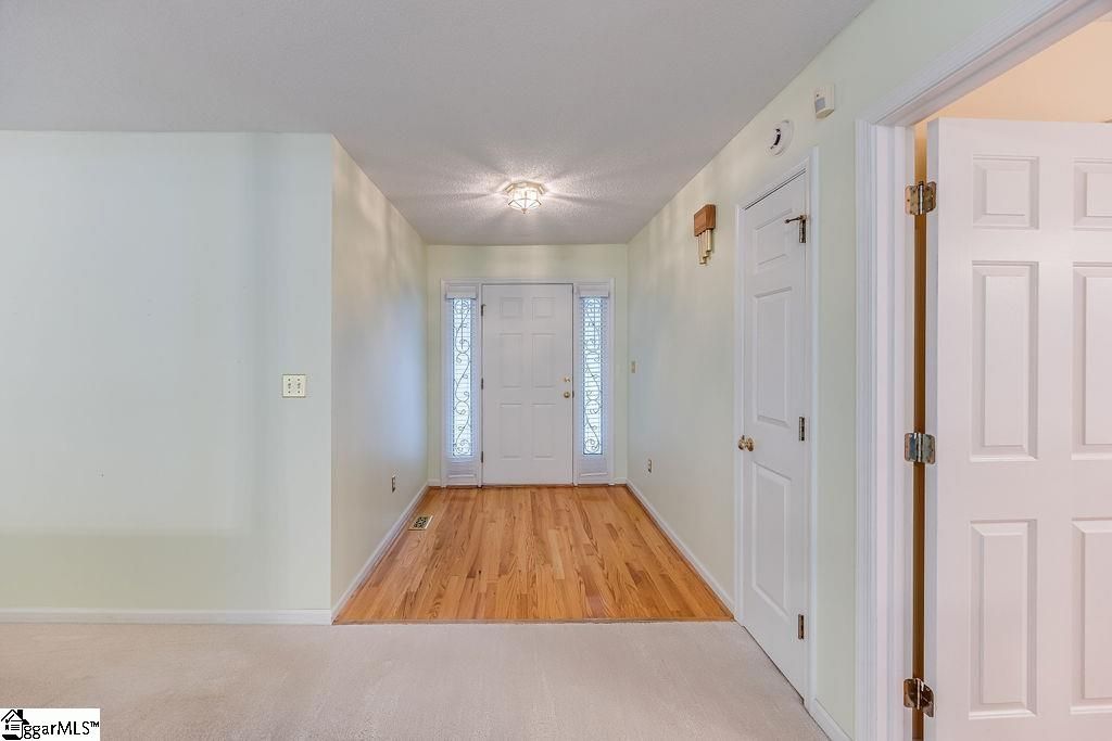 Property image 5 at 101 Castlegate Court, Simpsonville, SC 29681