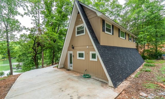219 Dogwood Road