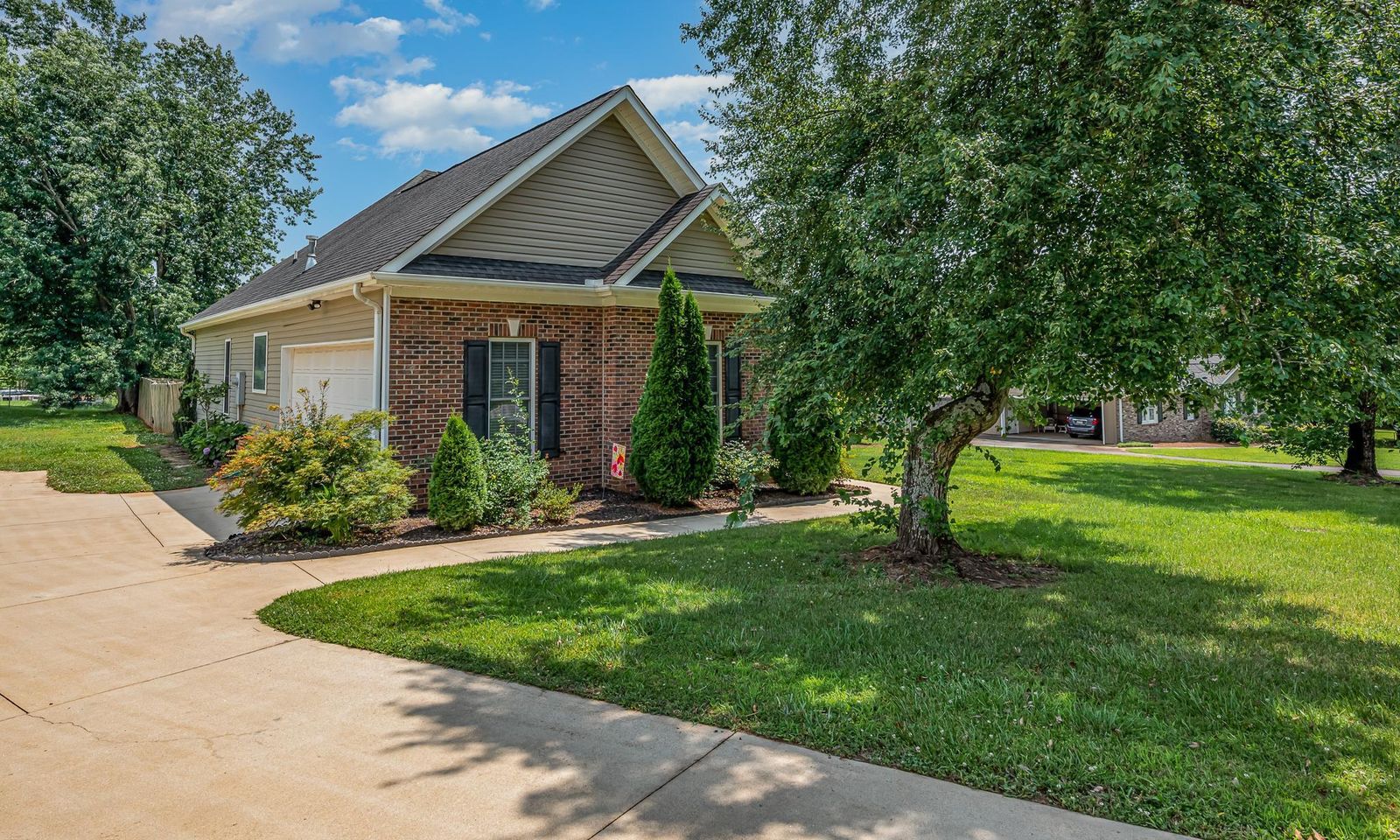 Property image 2 at 108 Stonegate Court, Easley, SC 29642