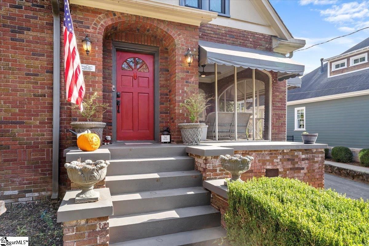 Property image 3 at 13 Augusta Court, Greenville, SC 29605